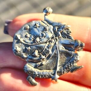 MEINK SS Vintage Santa with Toy Bag Brooch